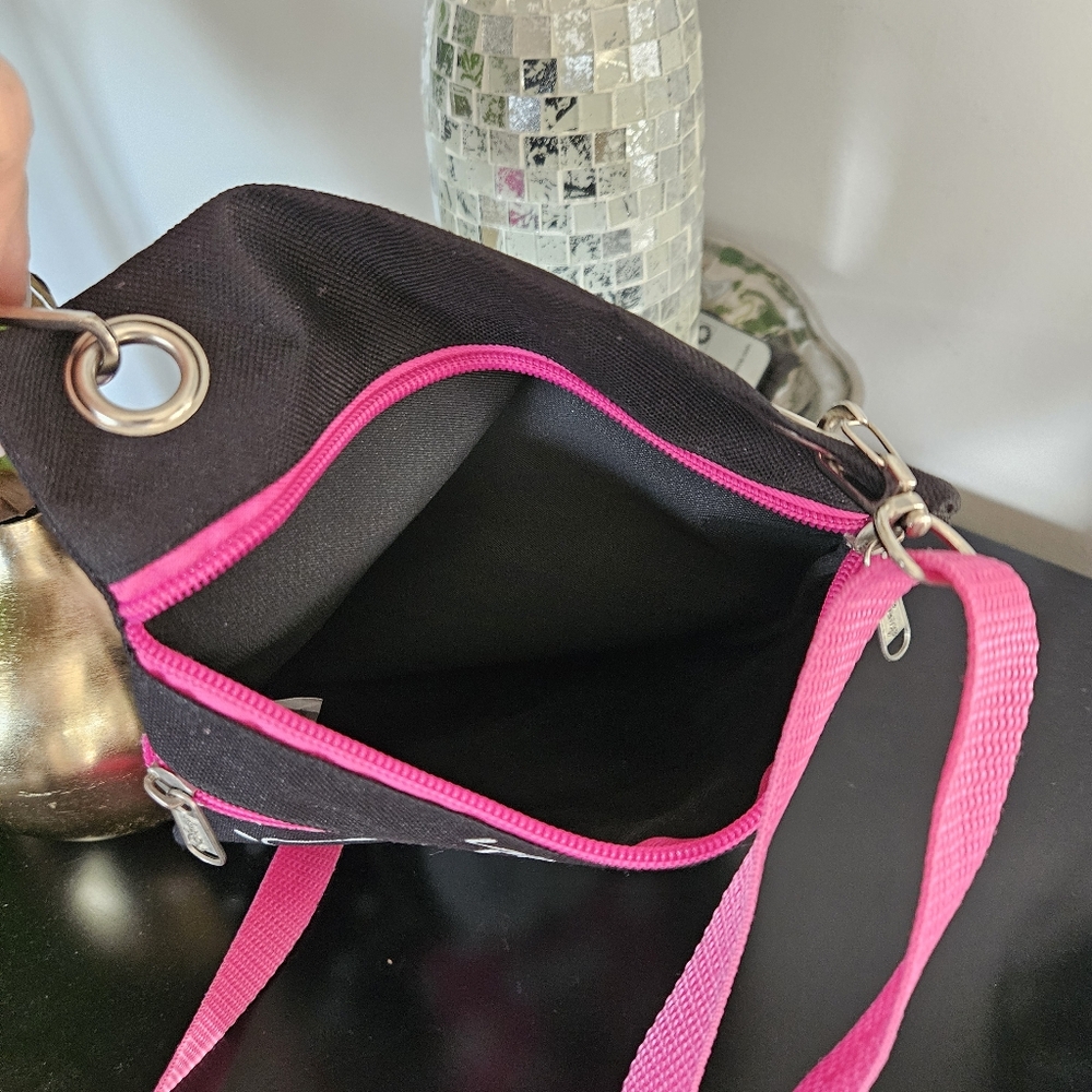 Minnie Mouse Black and Pink Crossbody Bag - Adjustable Strap - Picture 3 of 6
